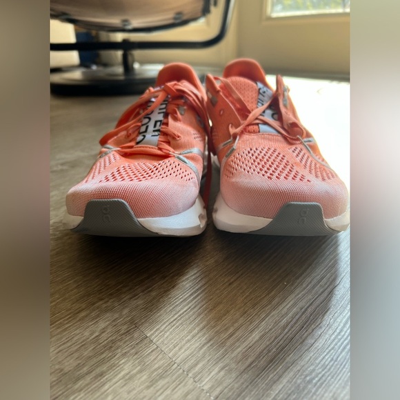 On Cloudsurfer Running Shoes Men’s 9 Orange White Lightweight Trainers - Picture 6 of 11